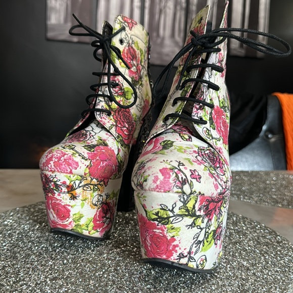 Iron fist floral boots 8 - Picture 6 of 13
